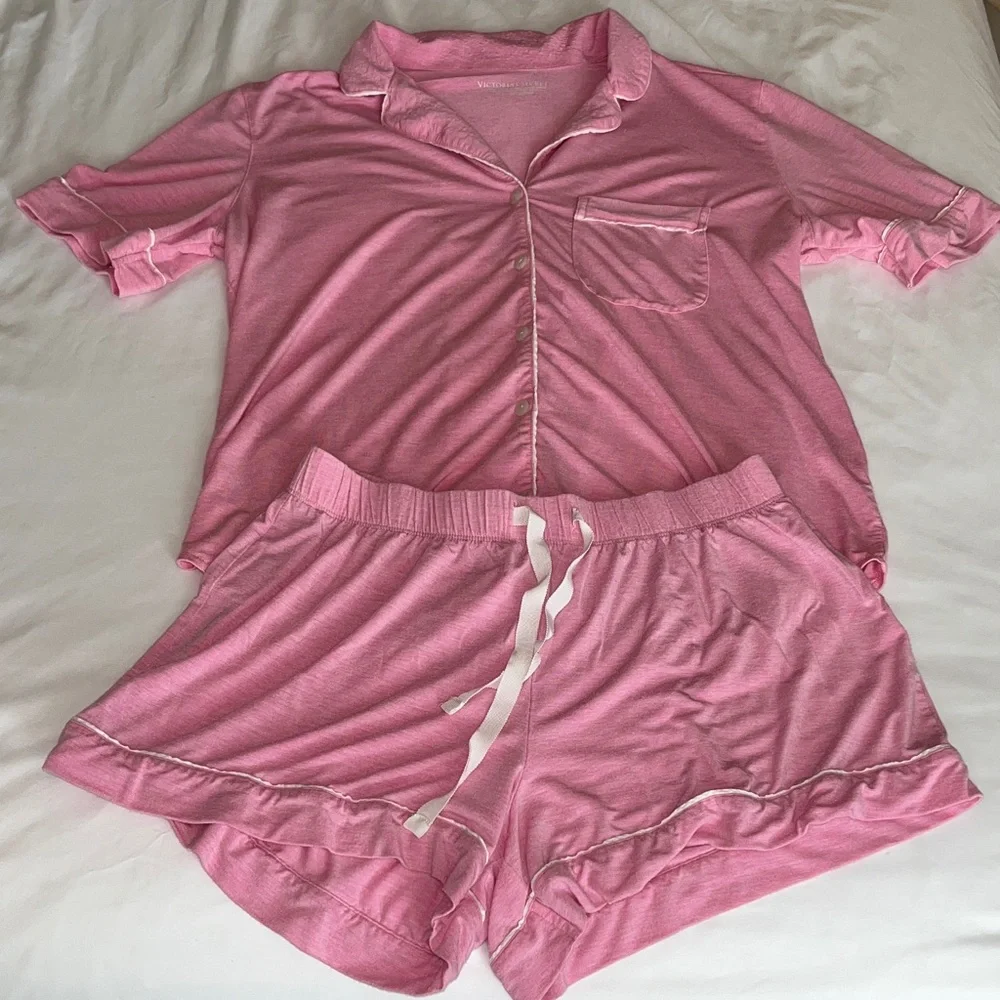 Victoria’s Secret Pajama Set Button Down Top Shorts XS pink